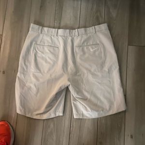 Nike dri fit golf shorts khaki 38